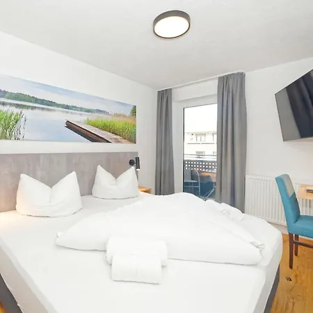 Hotel 17 Seen